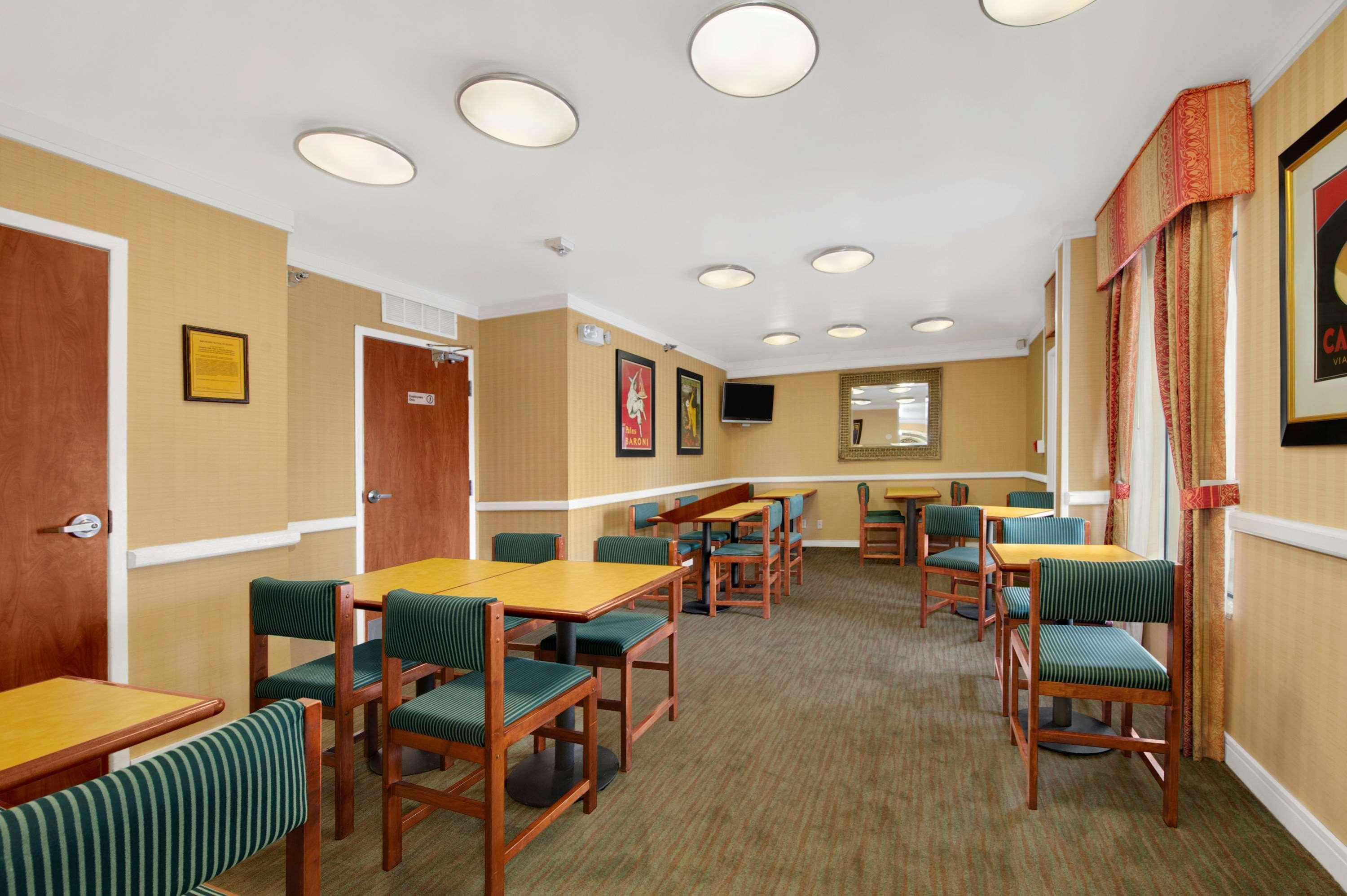 Baymont By Wyndham Gainesville I-75 Exterior photo