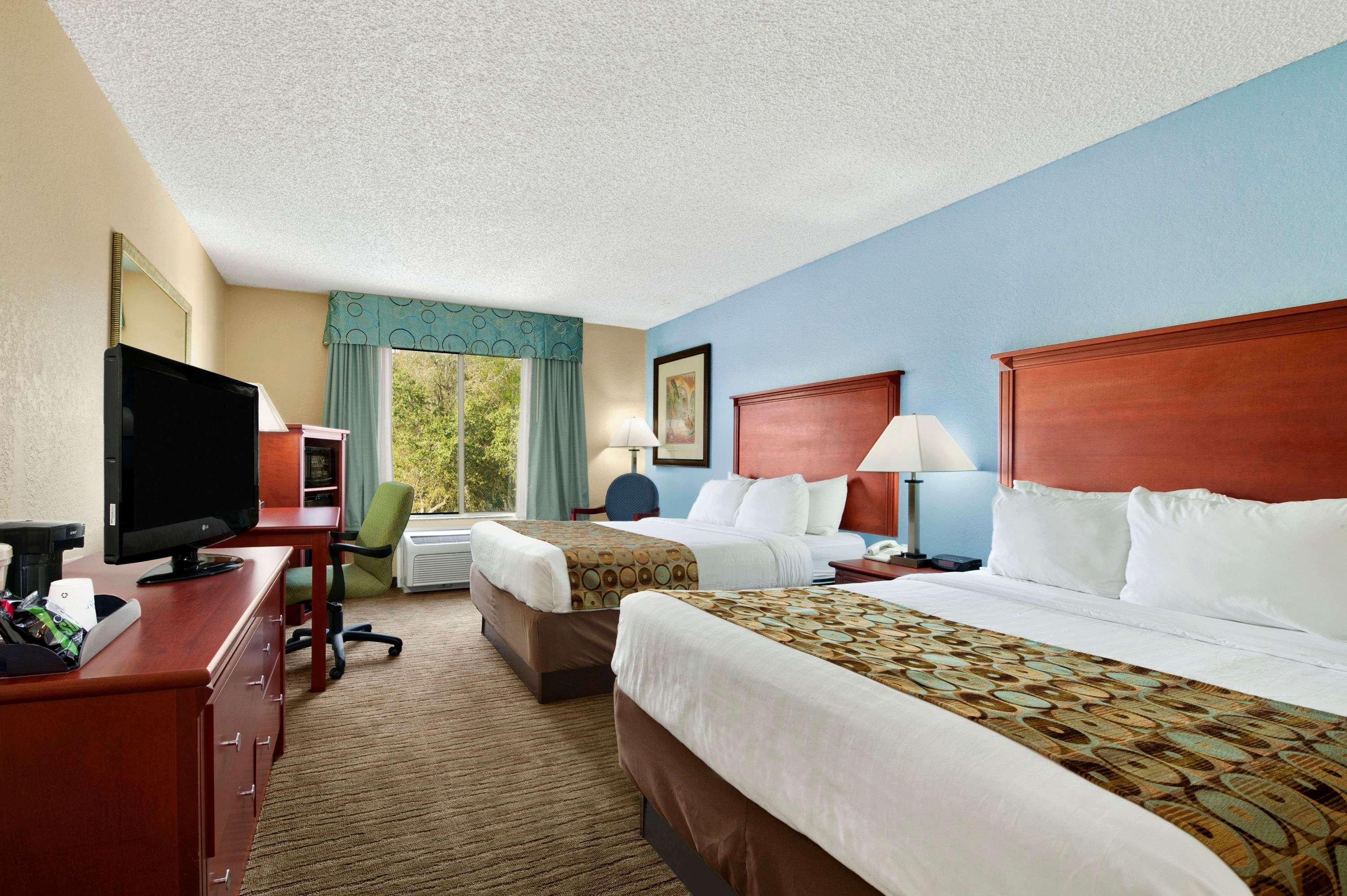 Baymont By Wyndham Gainesville I-75 Exterior photo