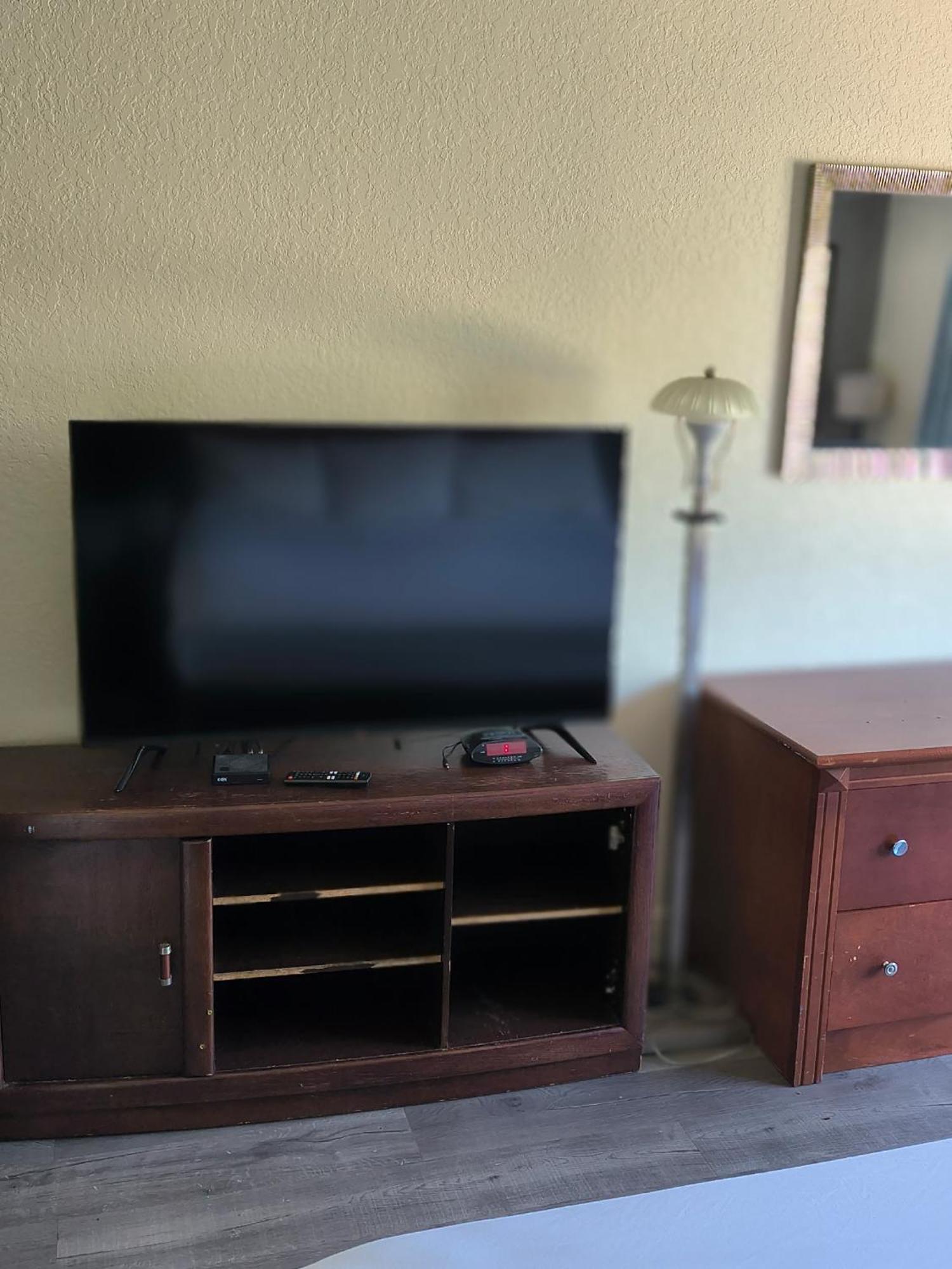 Baymont By Wyndham Gainesville I-75 Room photo
